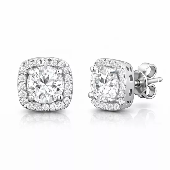 Gümüş Kare Montür Pırlanta Çivilii Modeli Küpe Gümüş Kare Montür Pırlanta Çivilii Modeli Küpe