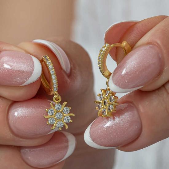 Gümüş Gold Sallantılı Güneş Kadın Küpe Gümüş Gold Sallantılı Güneş Kadın Küpe