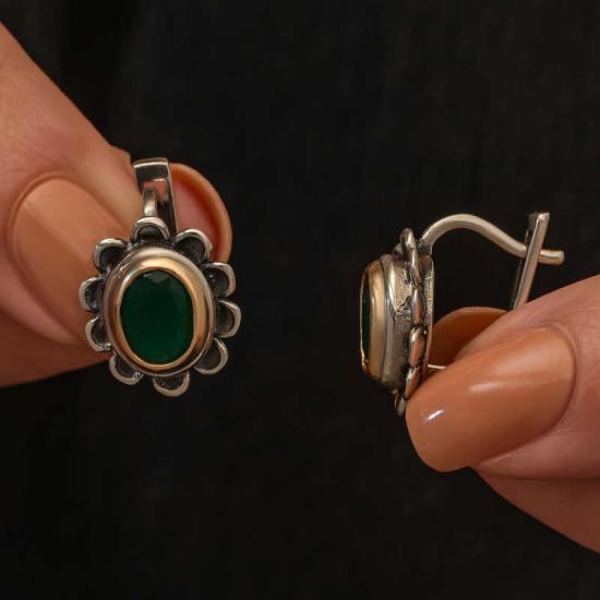 Gümüş Yeşil Çiçek Desenli Otantik Kadın Küpe Gümüş Yeşil Çiçek Desenli Otantik Kadın Küpe