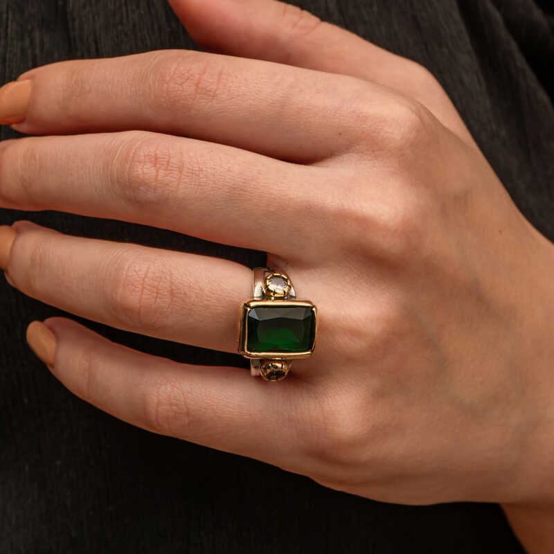 Gümüş Yeşil Zirkon Taşlı Otantik Kadın Yüzük